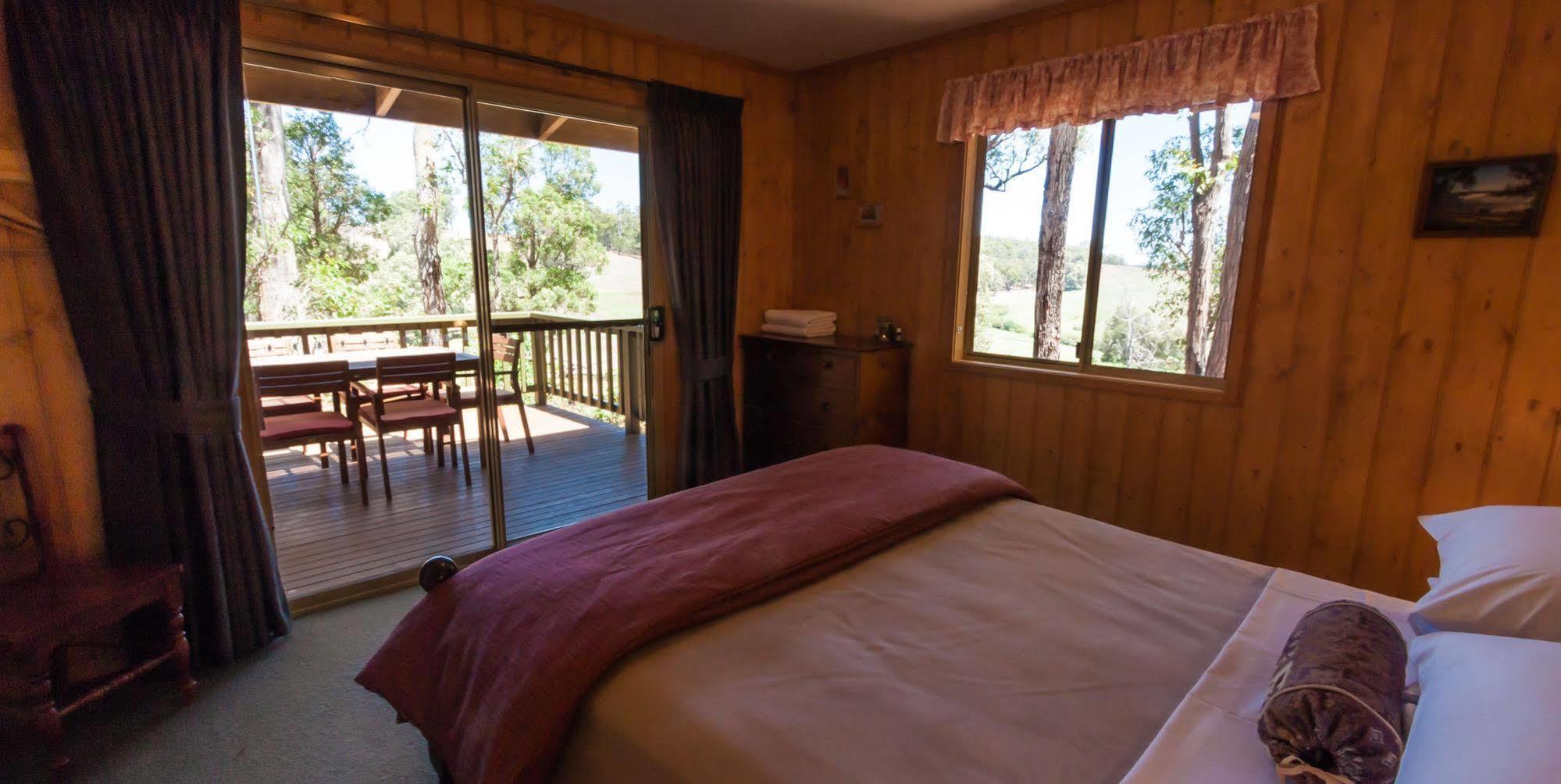 Balingup Heights Hilltop Forest Cottages Exterior photo